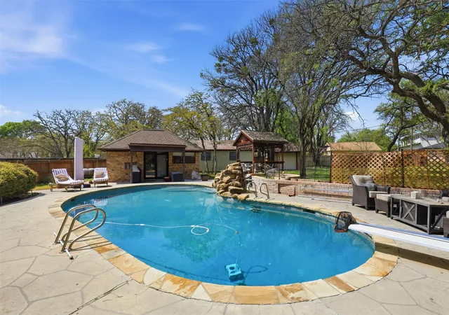 4th image of 3000 Yucca Rd, Willow Park, TX 76087 | MLS# 21219046