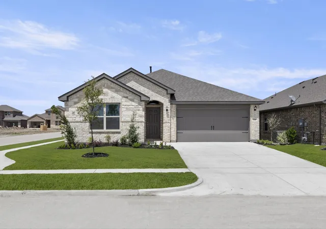 Photo 1 of Single family home for sale at 114 Bandit Trl, Terrell, TX 75160 | MLS# 21221281 | Listing updated on 2026-10-01