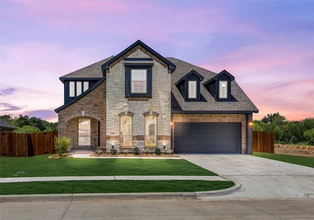 Photo 2 of Single family home for sale at 158 Creeksdie Dr, Sanger, TX 76266 | MLS# 21221151 | Listing updated on 2026-10-07