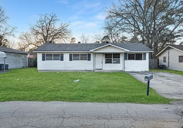 Photo 1 of Single family home for sale at 224 Shellwood Dr, Wake Village, TX 75501 | MLS# 21221294 | Listing updated on 2026-08-22