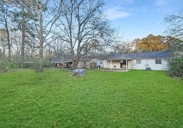 Photo 4 of Single family home for sale at 224 Shellwood Dr, Wake Village, TX 75501 | MLS# 21221294 | Listing updated on 2026-08-22