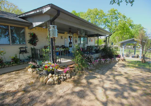 Homes for sale in Kemp, TX | 205 Mason Dr, Kemp, TX 75143 | MLS# 21216924