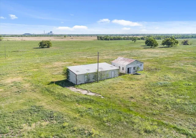 Photo 3 of Sale Pending at 276 Circle P Ln, Riesel, TX 76682 | MLS# 21221392 | Listing updated on 2026-08-05