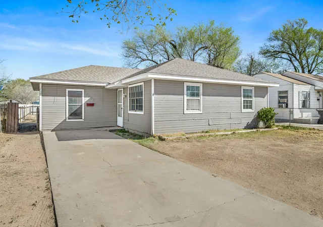 Homes for sale in Amarillo, TX | 3605 Ne 23rd Ave, Amarillo, TX 79107 | MLS# 21218406