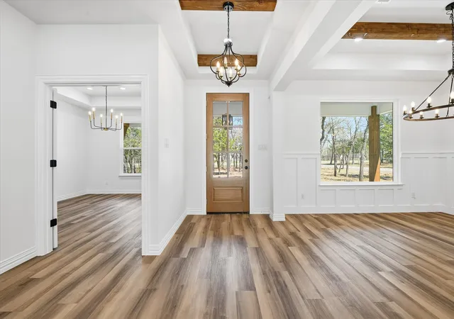 Photo 3 of Single family home for sale at 377 Oak Cove Ct, Sunset, TX 76270 | MLS# 21220904 | Listing updated on 2026-09-30