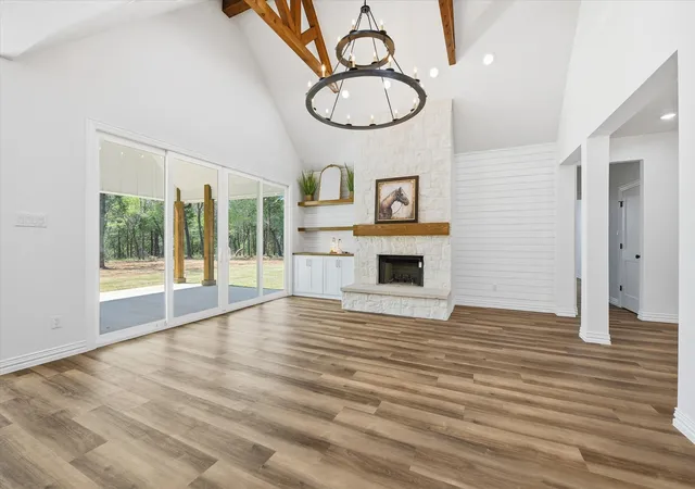 Photo 4 of Single family home for sale at 377 Oak Cove Ct, Sunset, TX 76270 | MLS# 21220904 | Listing updated on 2026-09-30