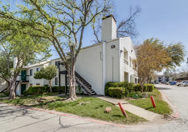 Homes for sale in Dallas, TX | 7431 Holly Hill Dr #210, Dallas, TX 75231 | MLS# 21219215