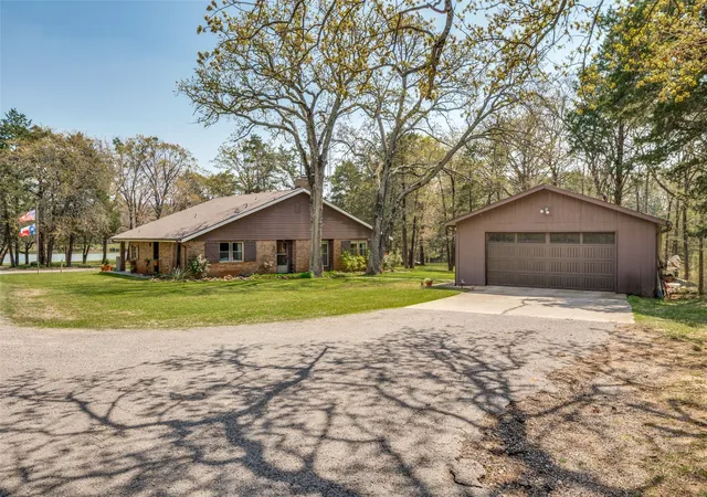 Photo 3 of Sale Pending at 182 Huts Crossing Rd, Sadler, TX 76264 | MLS# 21221188 | Listing updated on 2026-07-15