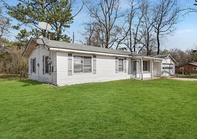 Photo 2 of Single family home for sale at 187 Alan St, Texarkana, TX 75501 | MLS# 21221660 | Listing updated on 2026-08-22