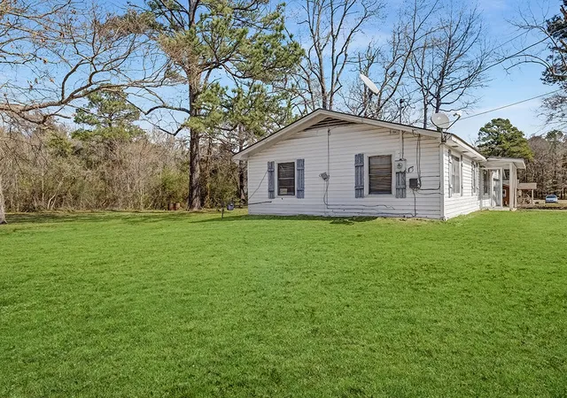 Photo 3 of Single family home for sale at 187 Alan St, Texarkana, TX 75501 | MLS# 21221660 | Listing updated on 2026-08-22