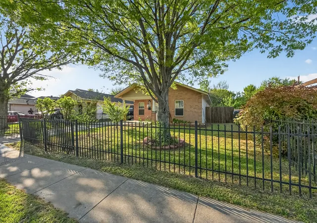 Photo 3 of Single family home for sale at 3445 Pinebrook Dr, Dallas, TX 75241 | MLS# 21220772 | Listing updated on 2026-09-28