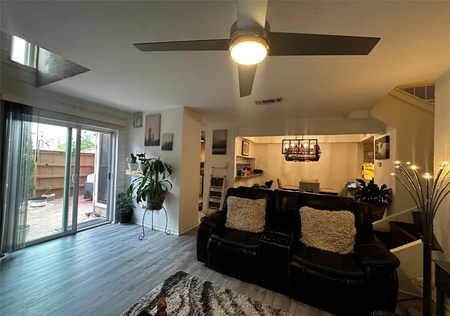Homes for sale in Irving, TX | 4272 Madera Rd #4, Irving, TX 75038 | MLS# 21221890