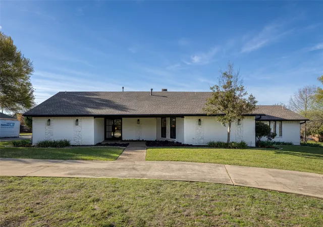 Photo 2 of Single family home for sale at 7520 Hewitt St, North Richland Hills, TX 76182 | MLS# 21220174 | Listing updated on 2026-07-18