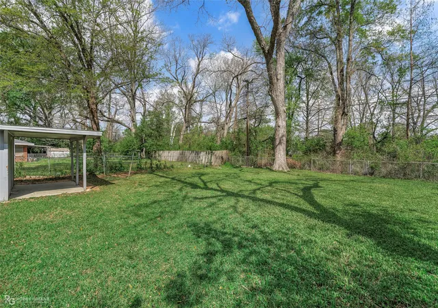 Photo 3 of Sale Pending at 2603 W Cavett Dr, Shreveport, LA 71104 | MLS# 21220943 | Listing updated on 2026-07-09