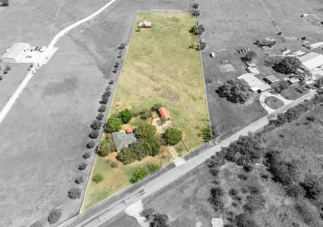 Photo 2 of Single family home for sale at 1840 Val Verde Rd, Mc Gregor, TX 76657 | MLS# 21221930 | Listing updated on 2026-08-23