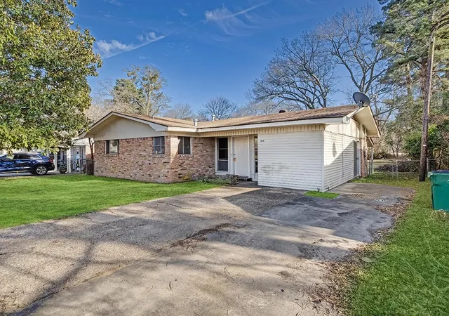 Photo 3 of Single family home for sale at 504 Redwater Rd, Wake Village, TX 75501 | MLS# 21221980 | Listing updated on 2026-08-22