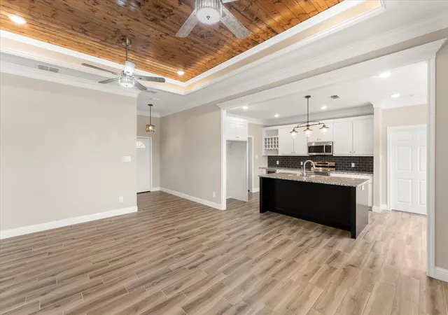 Photo 4 of Single family home for sale at 371 County Road 2462, Mineola, TX 75773 | MLS# 21221955 | Listing updated on 2026-09-23