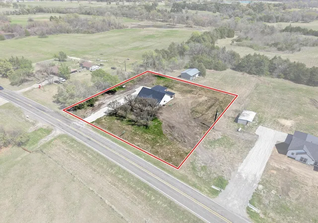 Photo 3 of Single family home for sale at 14419 Fm 1396 E, Windom, TX 75492 | MLS# 21216106 | Listing updated on 2026-08-27