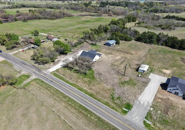 Photo 4 of Single family home for sale at 14419 Fm 1396 E, Windom, TX 75492 | MLS# 21216106 | Listing updated on 2026-08-27
