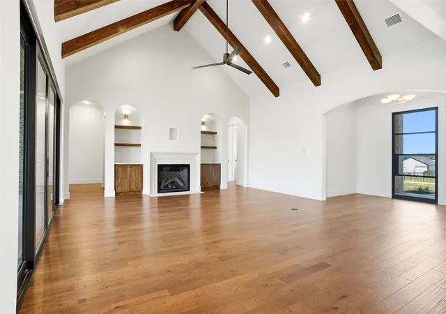 Photo 3 of Single family home for sale at 2016 Pinetree, Weatherford, TX 76087 | MLS# 21222151 | Listing updated on 2026-08-19