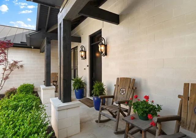 Photo 3 of Single family home for sale at 3548 Pinnacle Bay Pt, Little Elm, TX 75068 | MLS# 21220664 | Listing updated on 2026-09-27