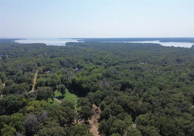Photo 2 of Manufactured home for sale at 1957 Private Road 3836, Quinlan, TX 75474 | MLS# 21222172 | Listing updated on 2026-08-29