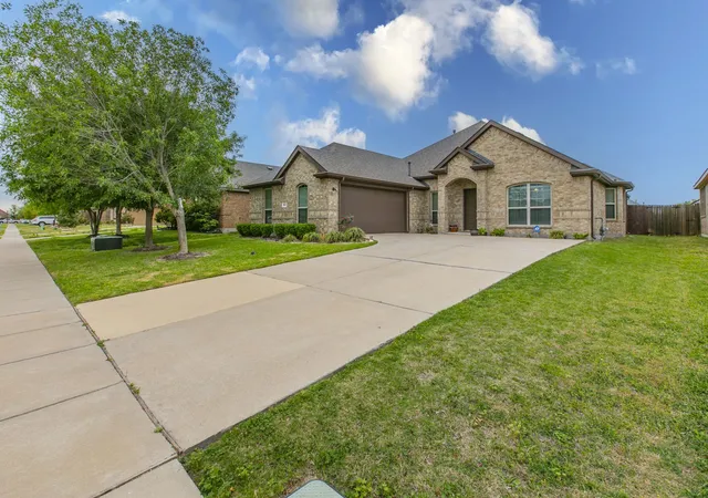 Homes for sale in Red Oak, TX | 217 Watson St, Red Oak, TX 75154 | MLS# 21221878