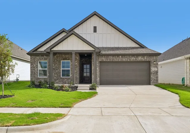 Photo 1 of Single family home for sale at 2217 Trailside Dr, Sherman, TX 75092 | MLS# 21222291 | Listing updated on 2026-10-06