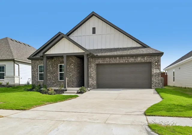 Photo 2 of Single family home for sale at 2217 Trailside Dr, Sherman, TX 75092 | MLS# 21222291 | Listing updated on 2026-10-06