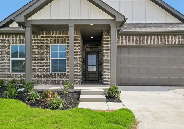 Photo 3 of Single family home for sale at 2217 Trailside Dr, Sherman, TX 75092 | MLS# 21222291 | Listing updated on 2026-10-06