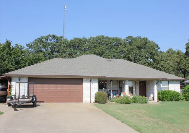 Homes for sale in Lake Kiowa, TX | 102 Wasco Cvs, Lake Kiowa, TX 76240 | MLS# 21222329