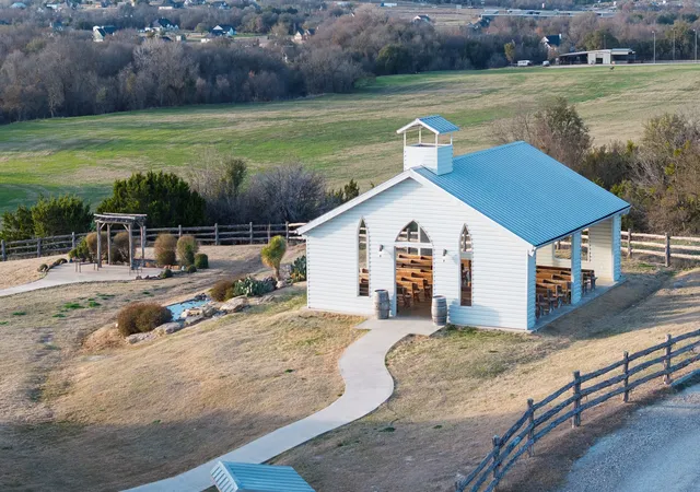 Photo 4 of House for sale at 5400 Old Brock, Weatherford, TX 76087 | MLS# 21222255 | Listing updated on 2026-07-14
