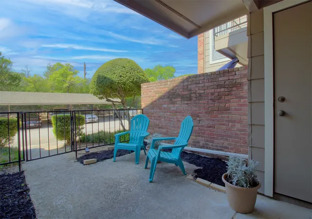 Homes for sale in Dallas, TX | 7510 Holly Hill Dr #105, Dallas, TX 75231 | MLS# 21222357