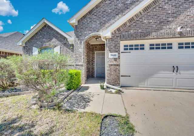 Homes for sale in Glenn Heights, TX | 2609 Centurion Rd, Glenn Heights, TX 75154 | MLS# 21220431