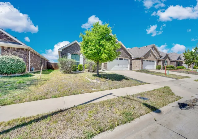 Homes for sale in Glenn Heights, TX | 2609 Centurion Rd, Glenn Heights, TX 75154 | MLS# 21220431