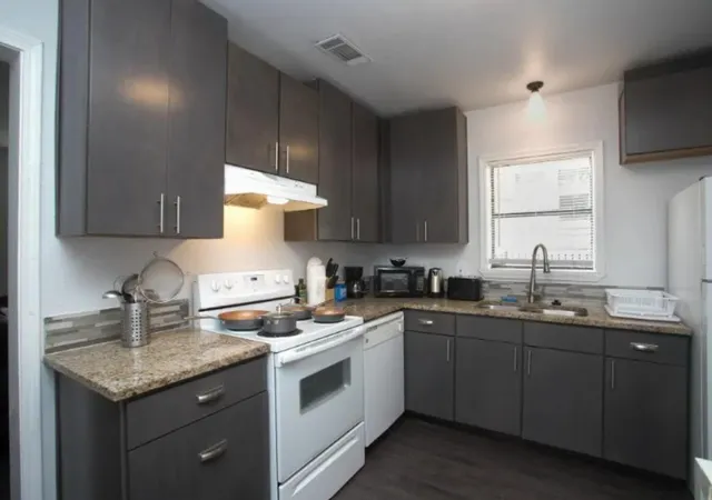 Photo 3 of Single family home for sale at 1527 Padgitt Ave, Dallas, TX 75203 | MLS# 21222471 | Listing updated on 2026-07-27