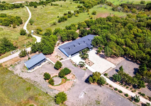 Photo 2 of Single family home for sale at 1431 Fm 85, Ennis, TX 75119 | MLS# 21217960 | Listing updated on 2026-08-24