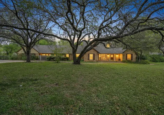 Photo 1 of Sale Pending at 1406 Braewood Pl, Duncanville, TX 75137 | MLS# 21222513 | Listing updated on 2026-07-14