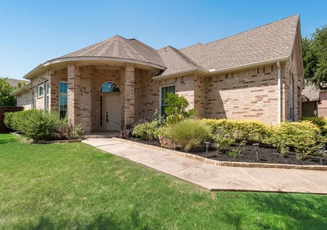 Photo 1 of Single family home for sale at 7301 Summer Glen Dr, Mc Kinney, TX 75072 | MLS# 21222431 | Listing updated on 2026-08-21