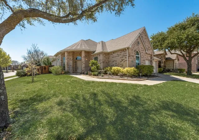 Photo 3 of Single family home for sale at 7301 Summer Glen Dr, Mc Kinney, TX 75072 | MLS# 21222431 | Listing updated on 2026-08-21