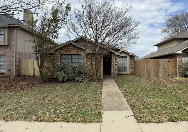 Photo 1 of Single family home for sale at 2011 Nectar Dr, Mesquite, TX 75149 | MLS# 21222563 | Listing updated on 2026-09-23