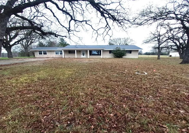 Homes for sale in Teague, TX | 986 Us 84 W, Teague, TX 75860 | MLS# 21212529