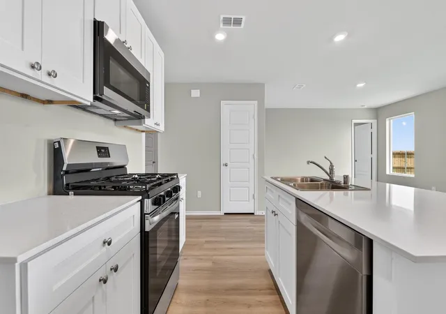 Photo 3 of Single family home for sale at 2236 Bakersfield Dr, Crowley, TX 76036 | MLS# 21221020 | Listing updated on 2026-08-03