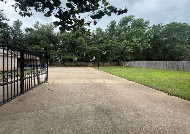 Photo 4 of Sale Pending at 201 Woodhaven Dr, Minden, LA 71055 | MLS# 21222609 | Listing updated on 2026-10-02