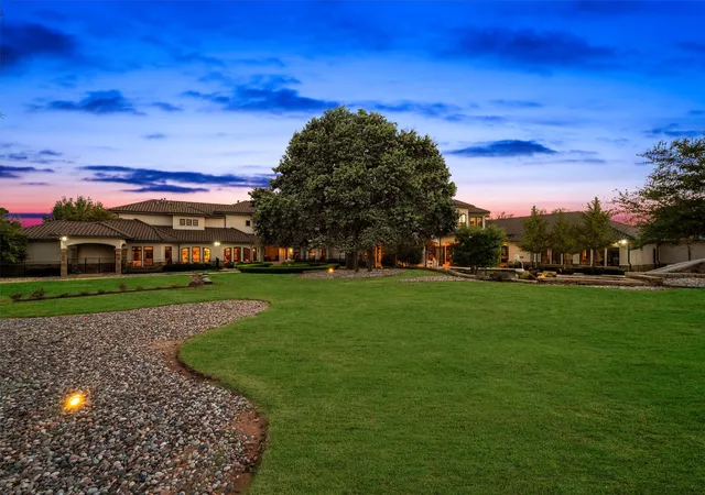 Photo 1 of Mansion for sale at 940 W Dove Rd, Southlake, TX 76092 | MLS# 21217655 | Listing updated on 2026-07-15