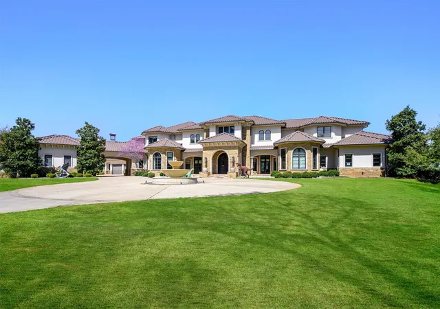 Photo 2 of Mansion for sale at 940 W Dove Rd, Southlake, TX 76092 | MLS# 21217655 | Listing updated on 2026-07-15