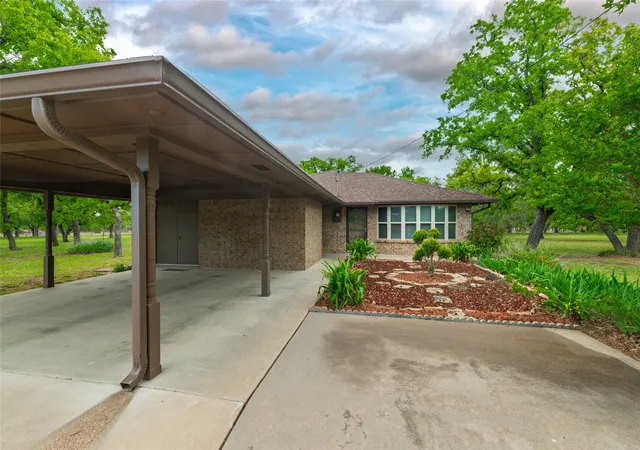 Homes for sale in Santo, TX | 970 Live Oak Rd, Santo, TX 76472 | MLS# 21222631