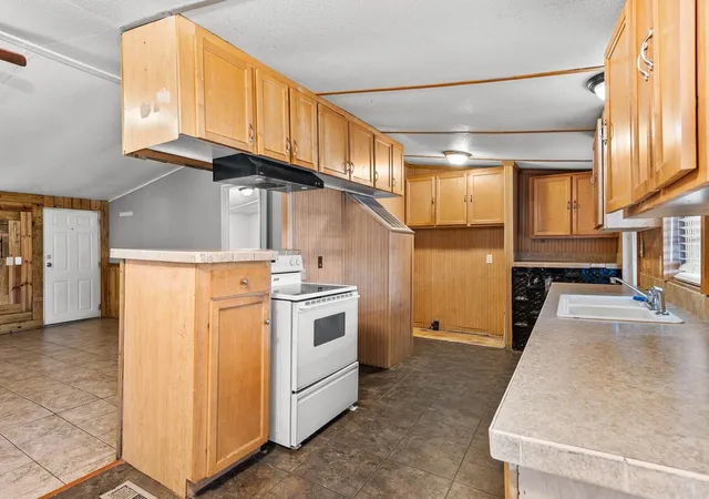 Photo 4 of Multi family home for sale at 9100/9088 5Th St, Crawford, TX 76638 | MLS# 21216030 | Listing updated on 2026-09-24