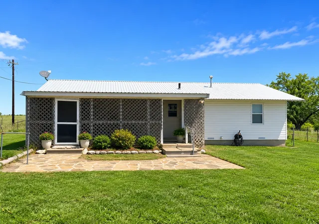 Homes for sale in Goldthwaite, TX | 200 County Road 336, Goldthwaite, TX 76844 | MLS# 21217462