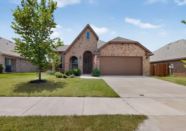Photo 2 of Single family home for sale at 117 Cheryl Dr, Keene, TX 76059 | MLS# 21222753 | Listing updated on 2026-09-27